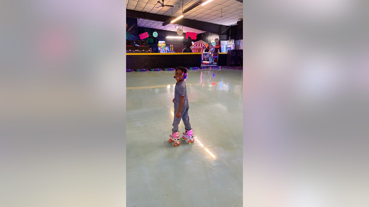 Cianni Allen astatine  skating rink