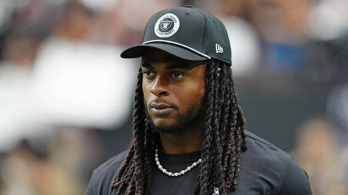 Jets star shares cryptic post amid Davante Adams trade rumors  at george magazine