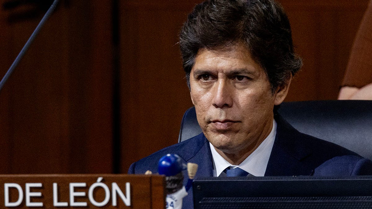 Kevin DeLeon, concejal de la ciudad de Los Ángeles