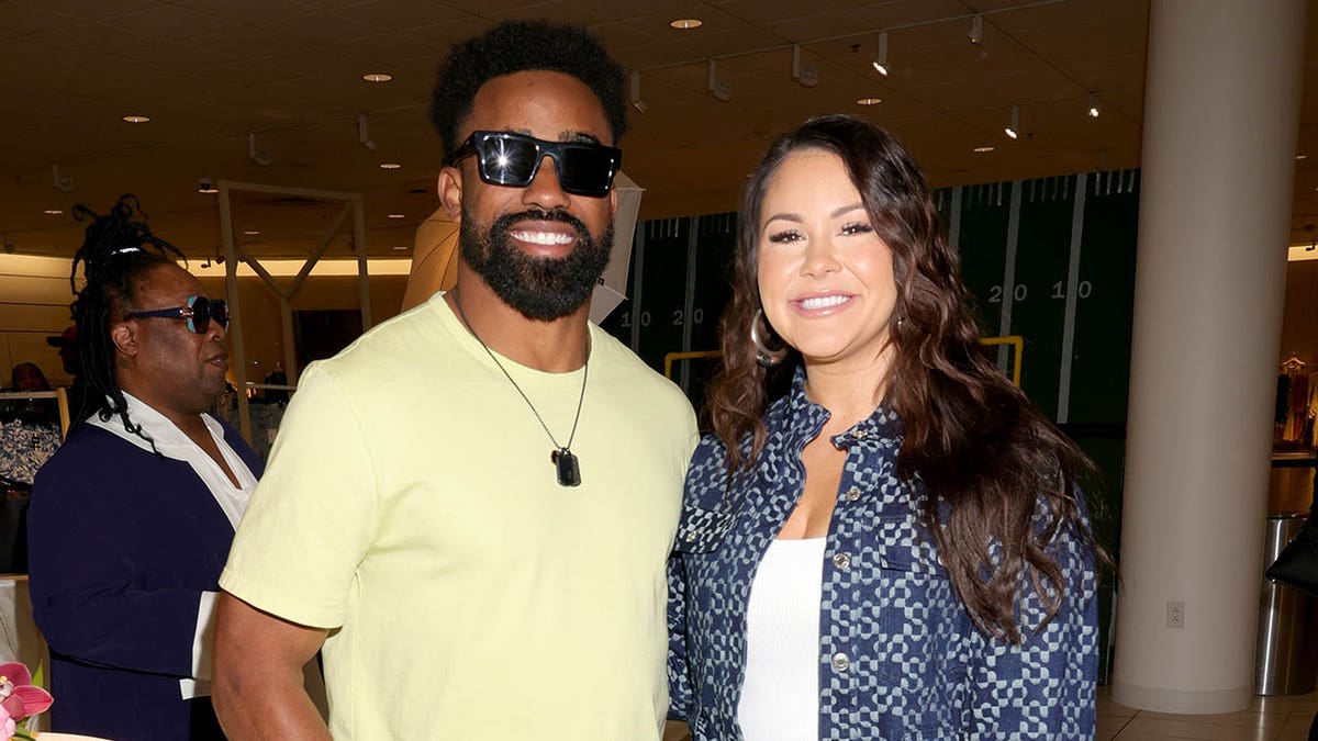 La esposa de la hado de los Dolphins envía una advertencia sobre Harris: 'Un voto por Kamala es un voto por la combate' La esposa de la hado de los Dolphins envía una advertencia sobre Harris: 'Un voto por Kamala es un voto por la combate'