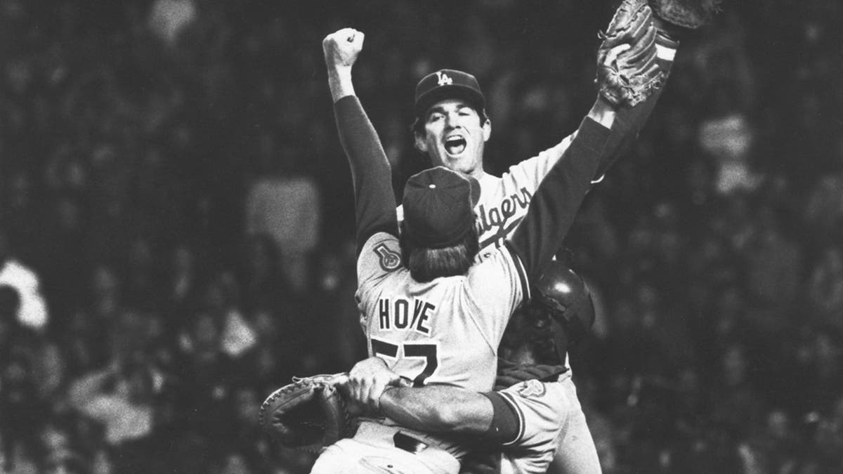 Los Dodgers celebran la victoria en la Serie Mundial