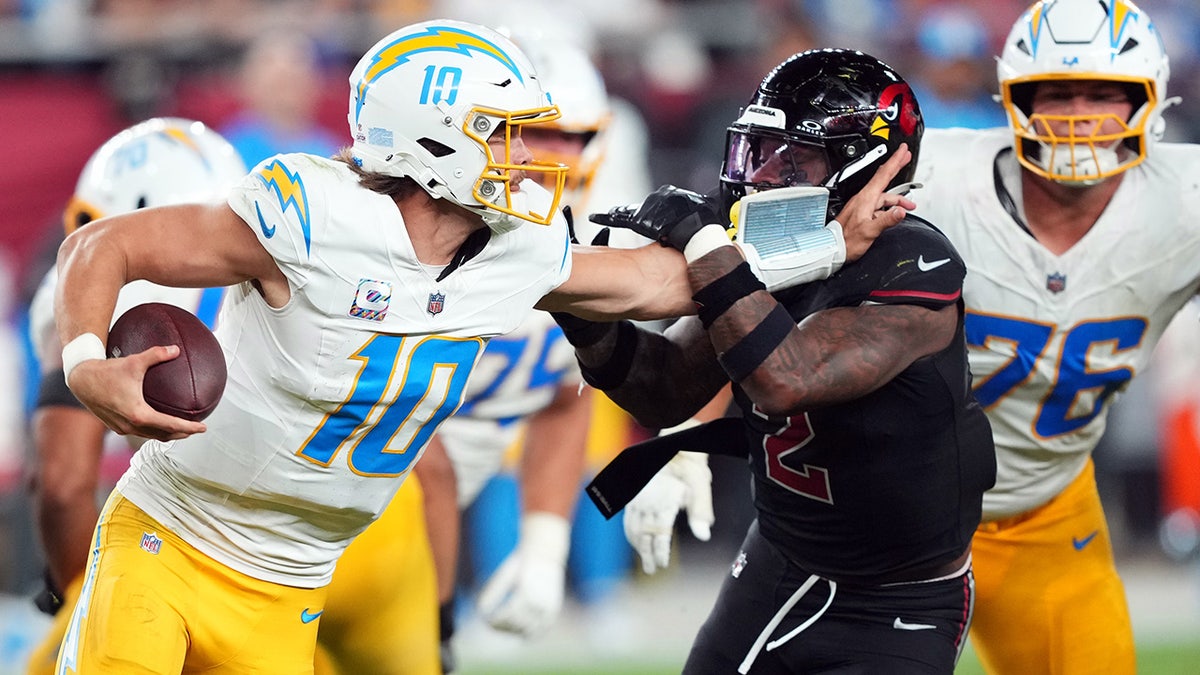 Cardinals beat Chargers after controversial penalty sets up game-winning field goal  at george magazine