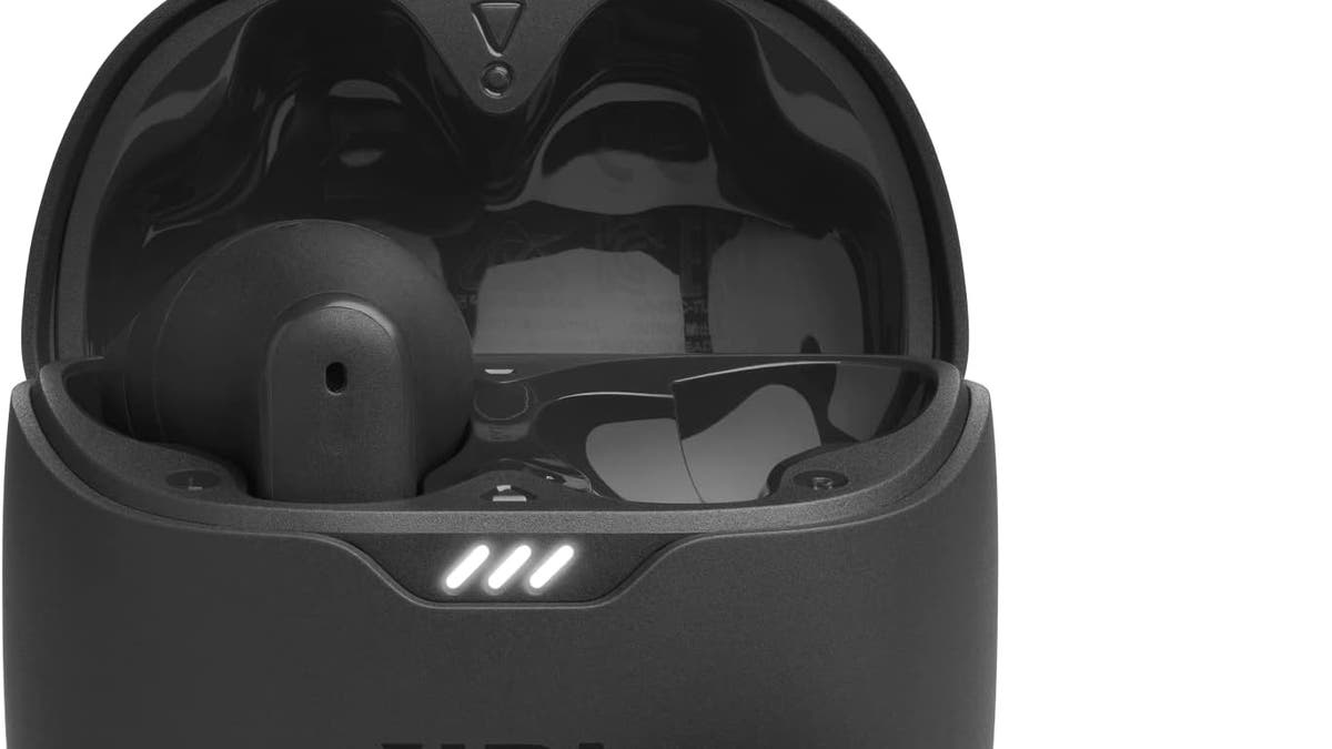 These JBL Tune Flex earbuds deliver 32 hours of JBL Pure Bass Sound.