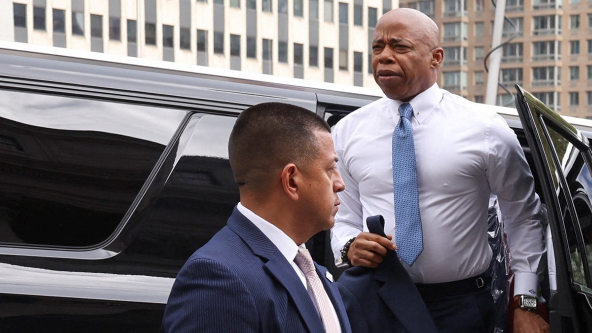 El alcalde de Nueva York Eric Adams, llega al tribunal federal