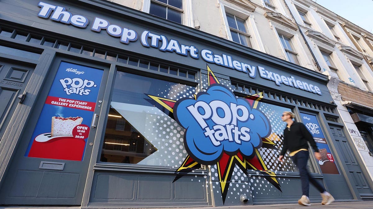 A motion   for the Pop (T)Art Gallery Experience and the popular  tarts logo.