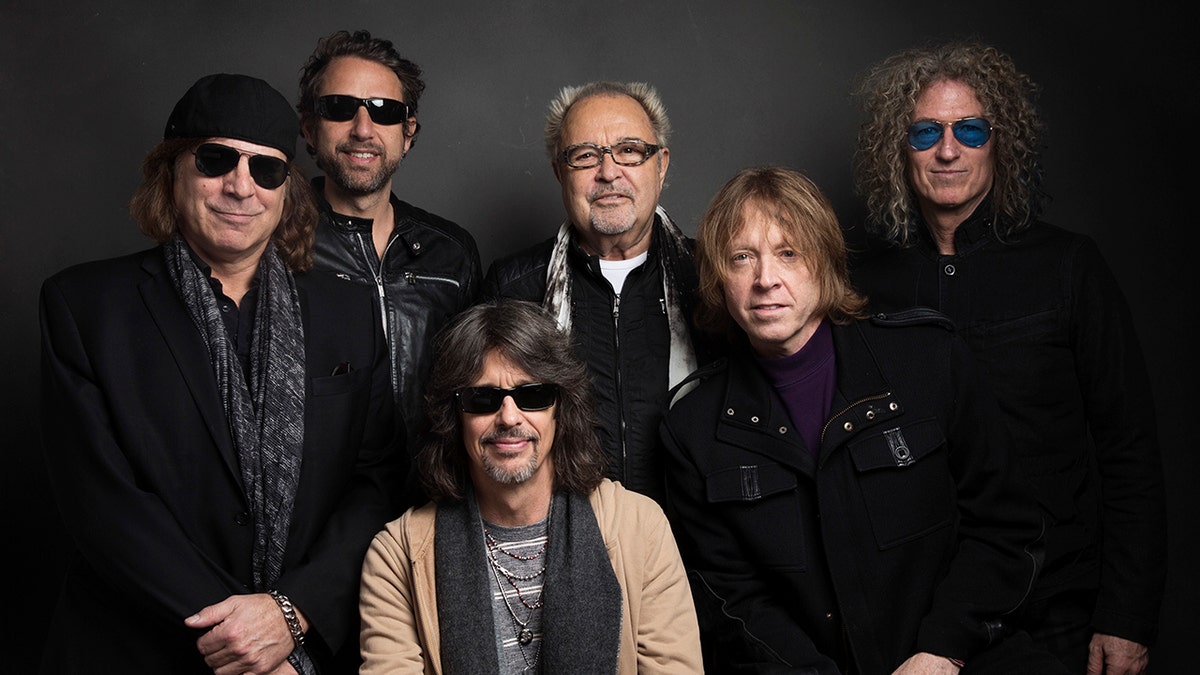 Foreigner band