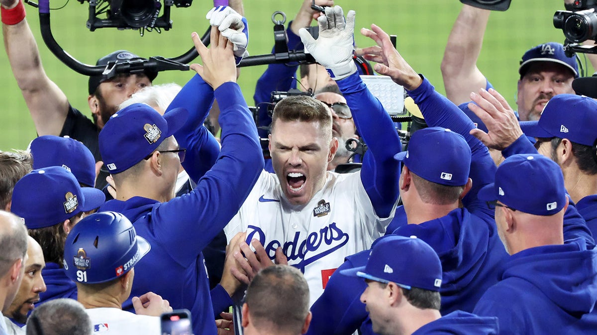 Freddie Freeman celebrates