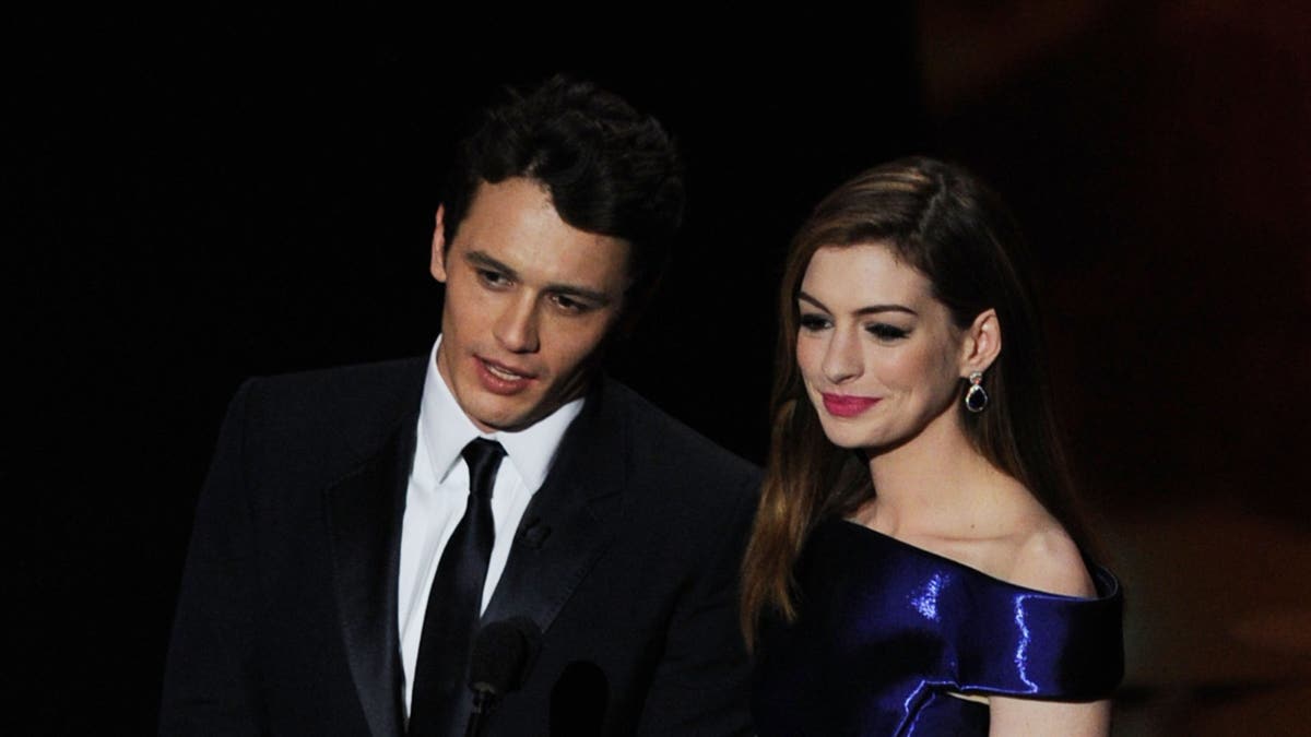 anne hathaway and james franco at the 2011 oscars