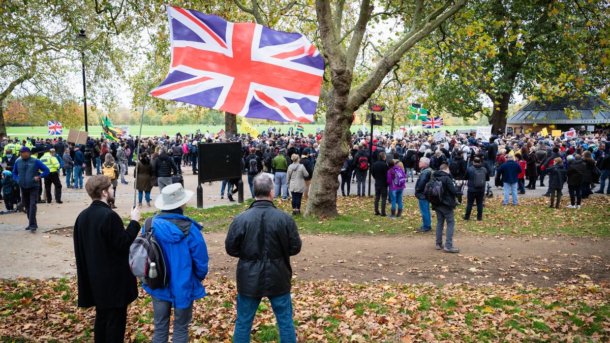 UK preacher who was arrested in free speech corner while debating Islam wins damages from police  at george magazine