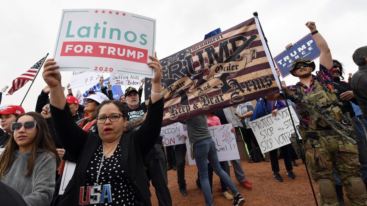 Latinos por Trump