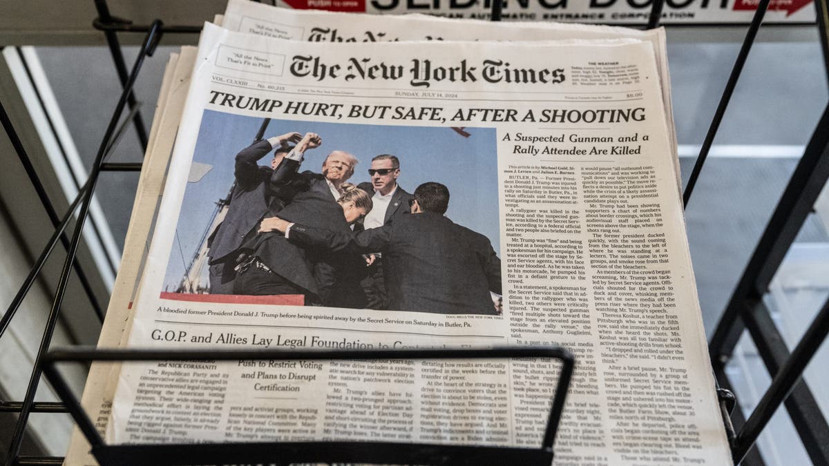 Artykuł na pierwszej stronie New York Timesa po pierwszym zamachu na byłego prezydenta Trumpa.