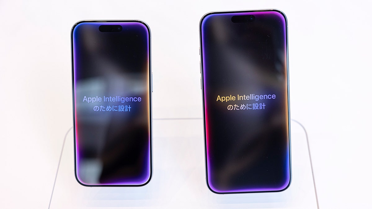 De nieuwe iPhone 16 Pro en iPhone 16 Pro max tentoongesteld