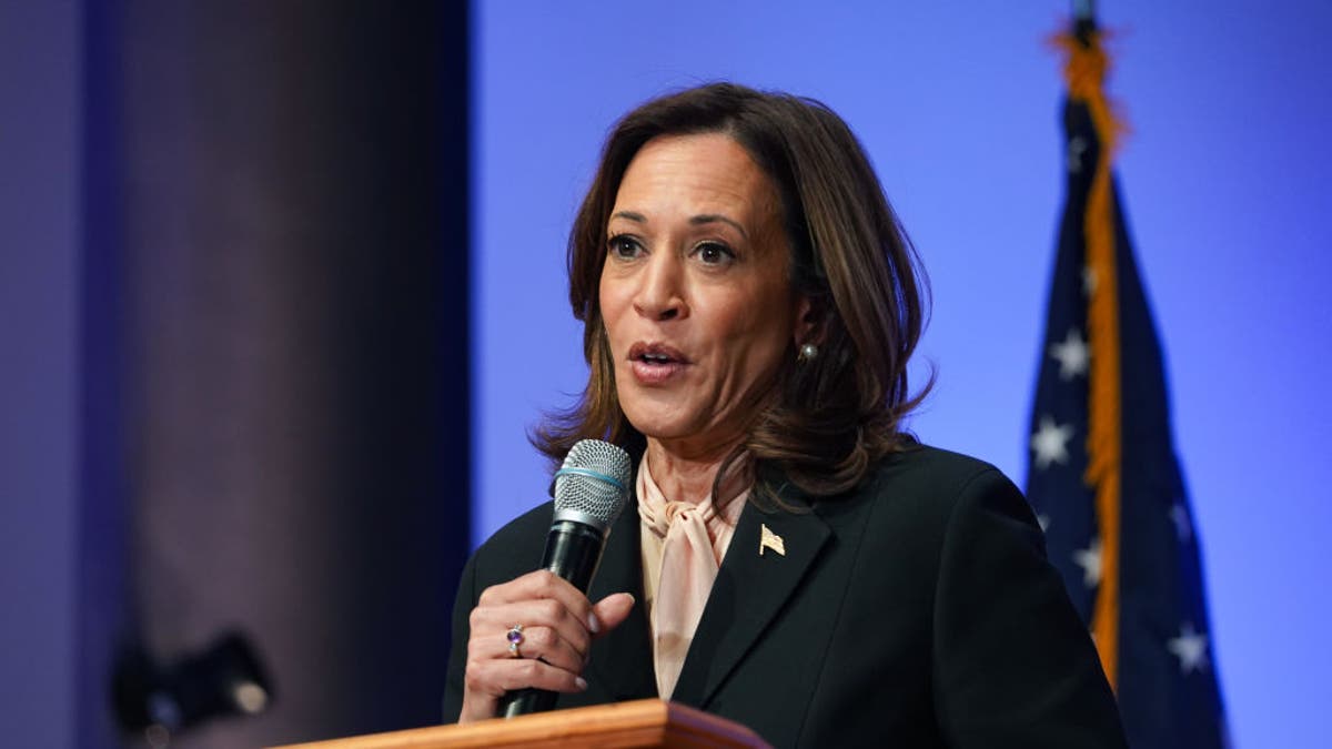 Close de Kamala Harris