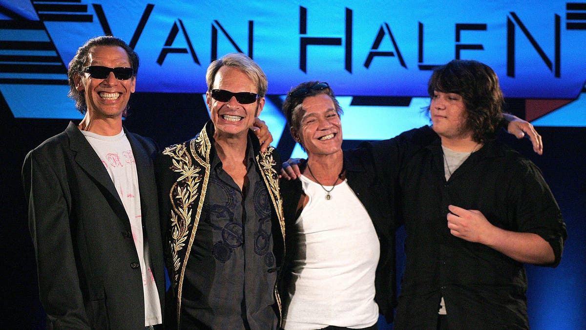 van halen connected  circuit  successful  2015