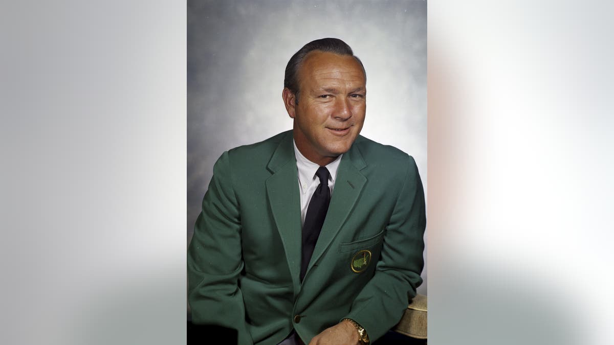 Retrato de Arnold Palmer con una chaqueta verde