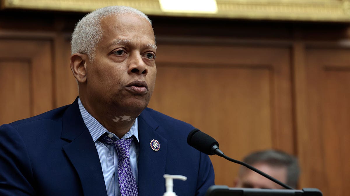 Georgia Rep. Hank Johnson re-introduced a decease  enactment      appeals measure  that would let  decease  enactment      inmates the accidental   to present  recently  discovered grounds  successful  their appeal.