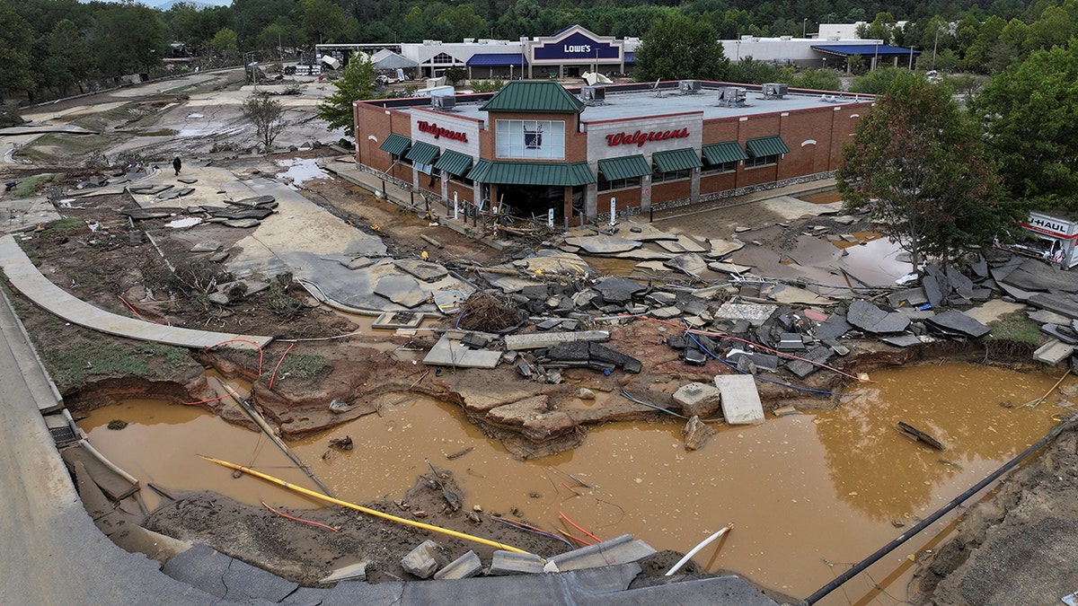 Danos em Asheville, Carolina do Norte Helene