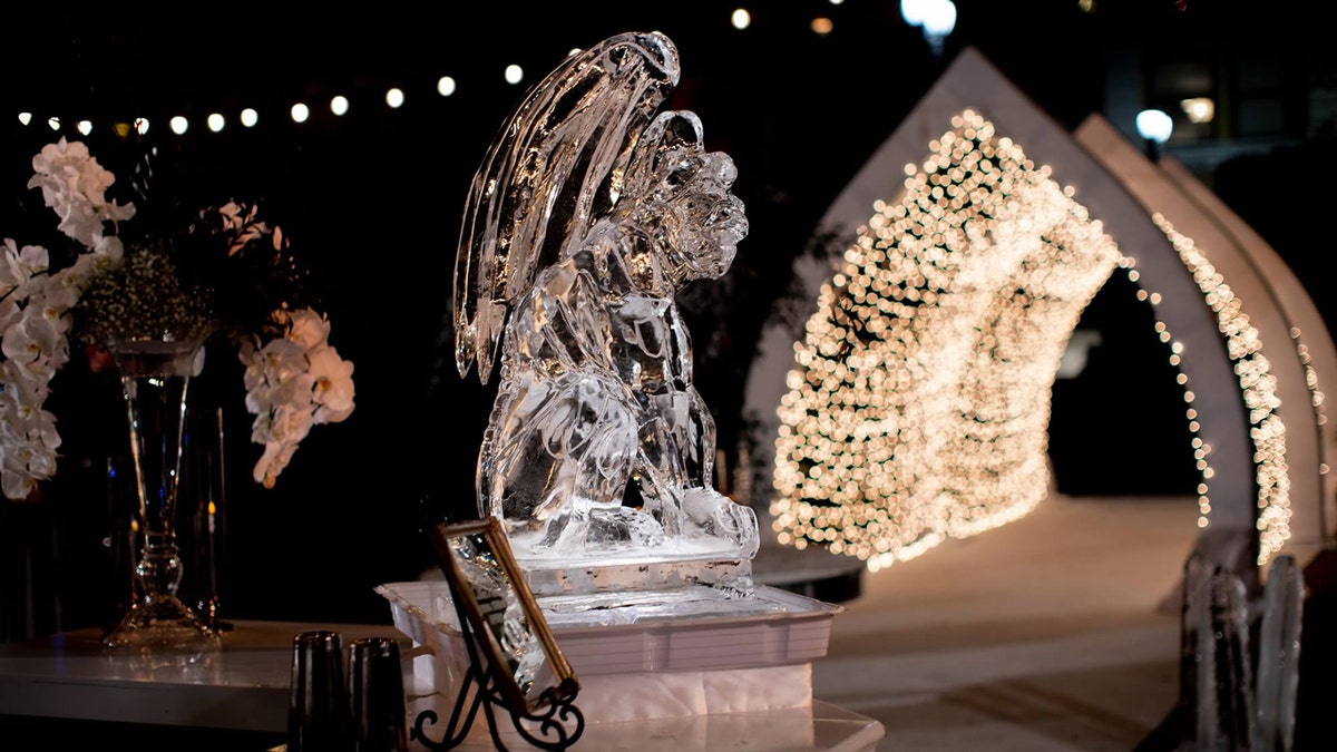 An crystal  sculpture and twinkling lights astatine  Christine Quinn's wedding