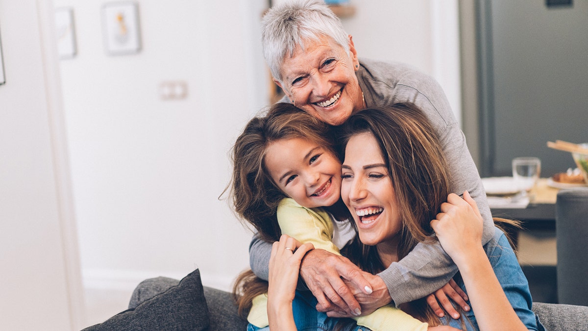 Tres generaciones de mujeres