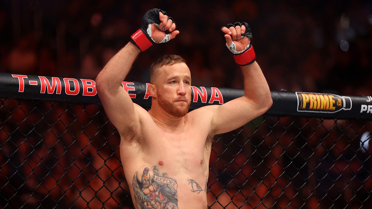 Justin Gaethje readies for UFC 300