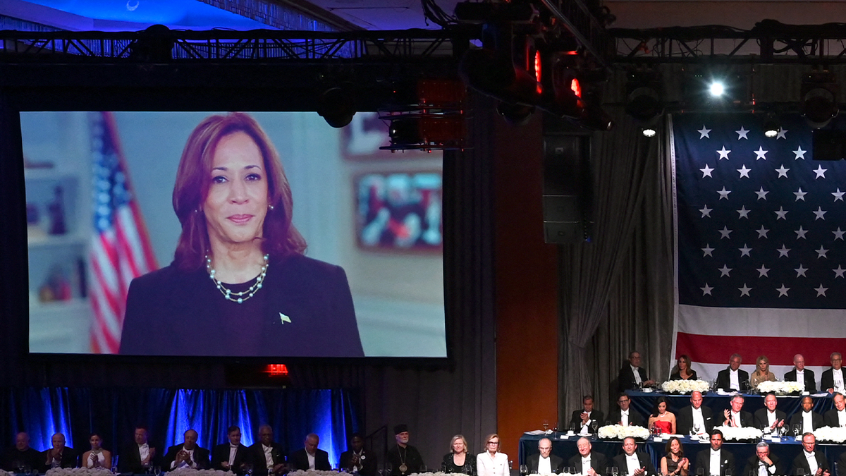 Kamala Harris astatine  Al Smith dinner