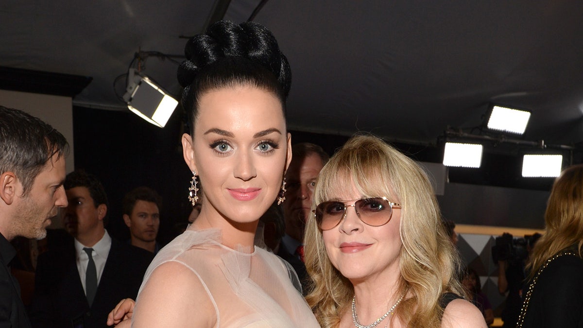 A photo of Katy Perry and Stevie Nicks