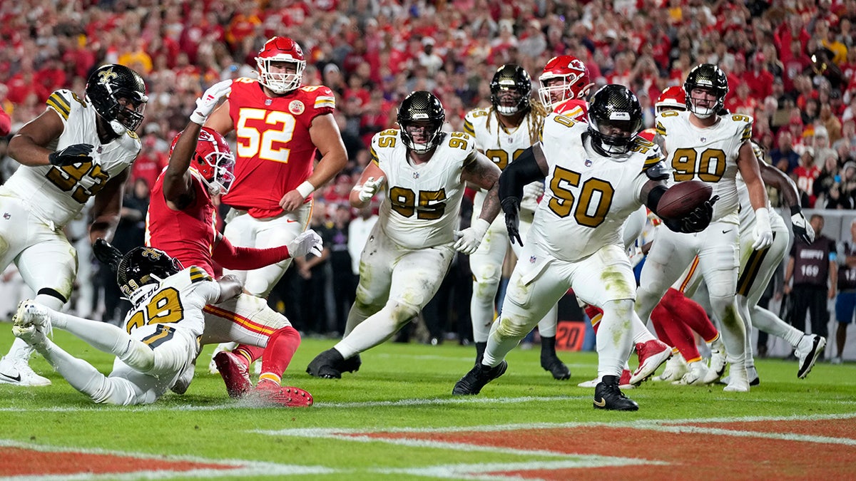 NFL Issues Security Warning After Burglaries At Mahomes, Kelce's Homes ...