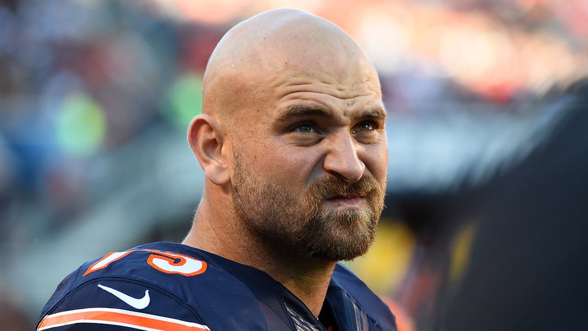 Kyle Long contra los osos