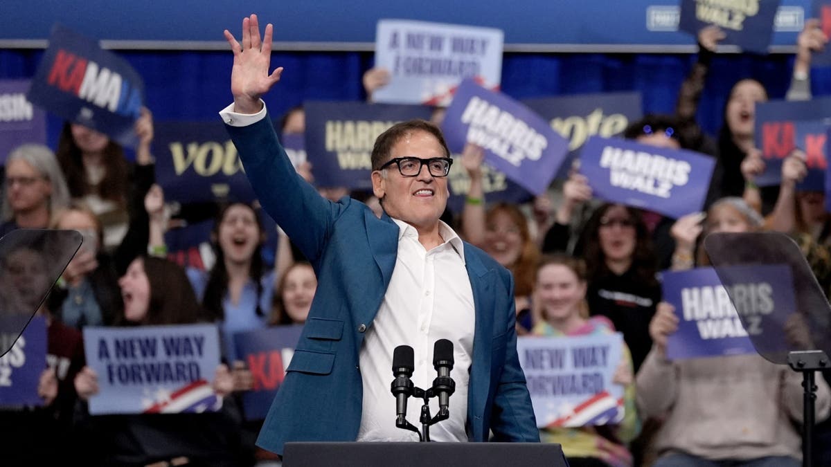 Mark Cuban speaks at a campaign rally for Vice President Kamala Harris at the University of Wisconsin-La Crosse in La Crosse, Wisconsin, on October 17.