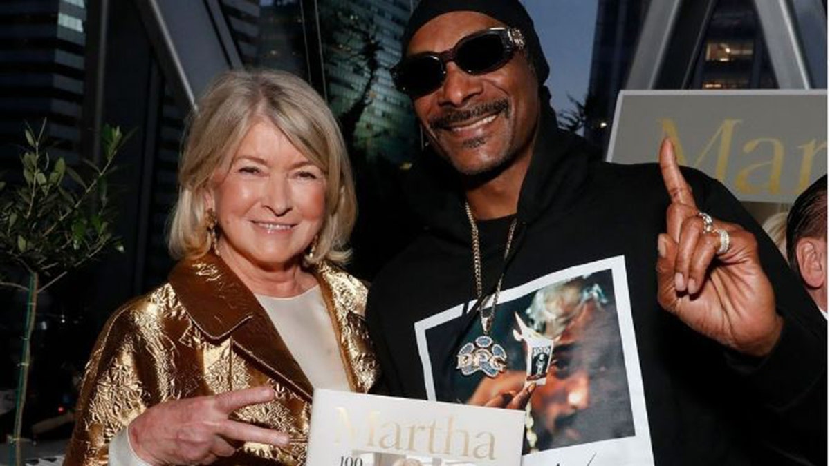 Martha Stewart dengan Snoop Dogg