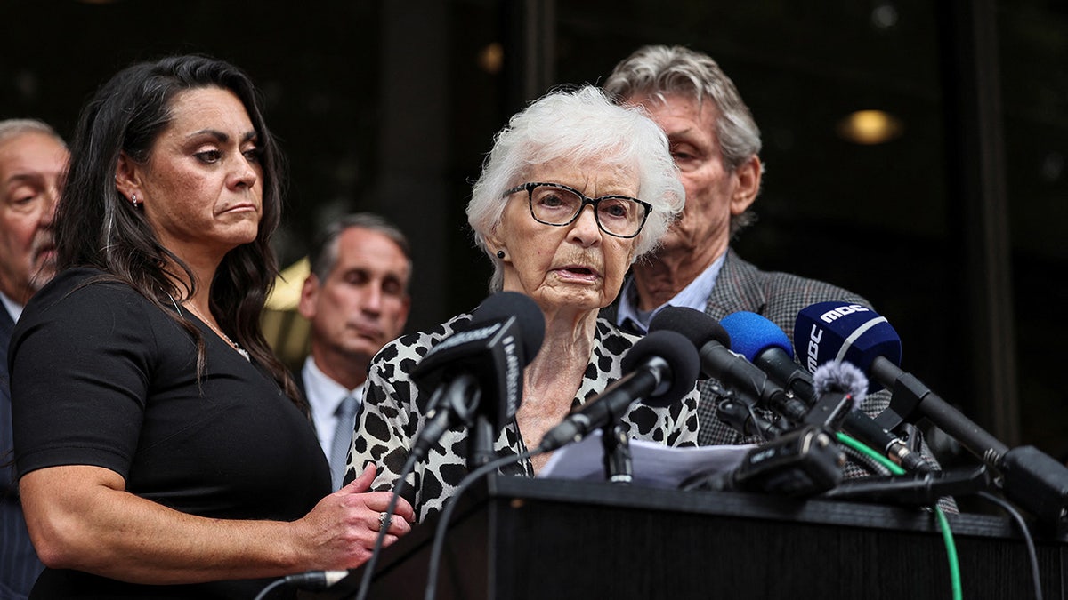 Joan Andersen VanderMolen, sister of Kitty Menendez, speaks at a news conference