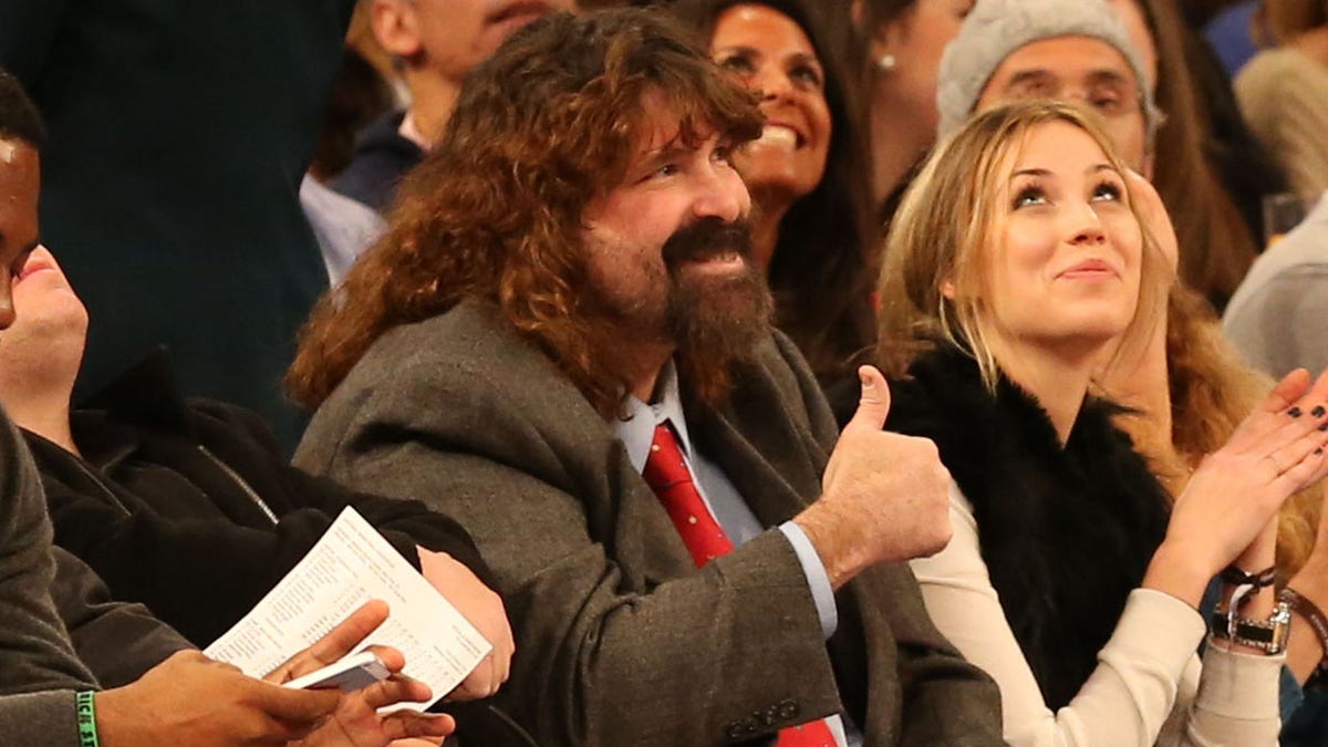 Mick Foley connected Knicks-76ers