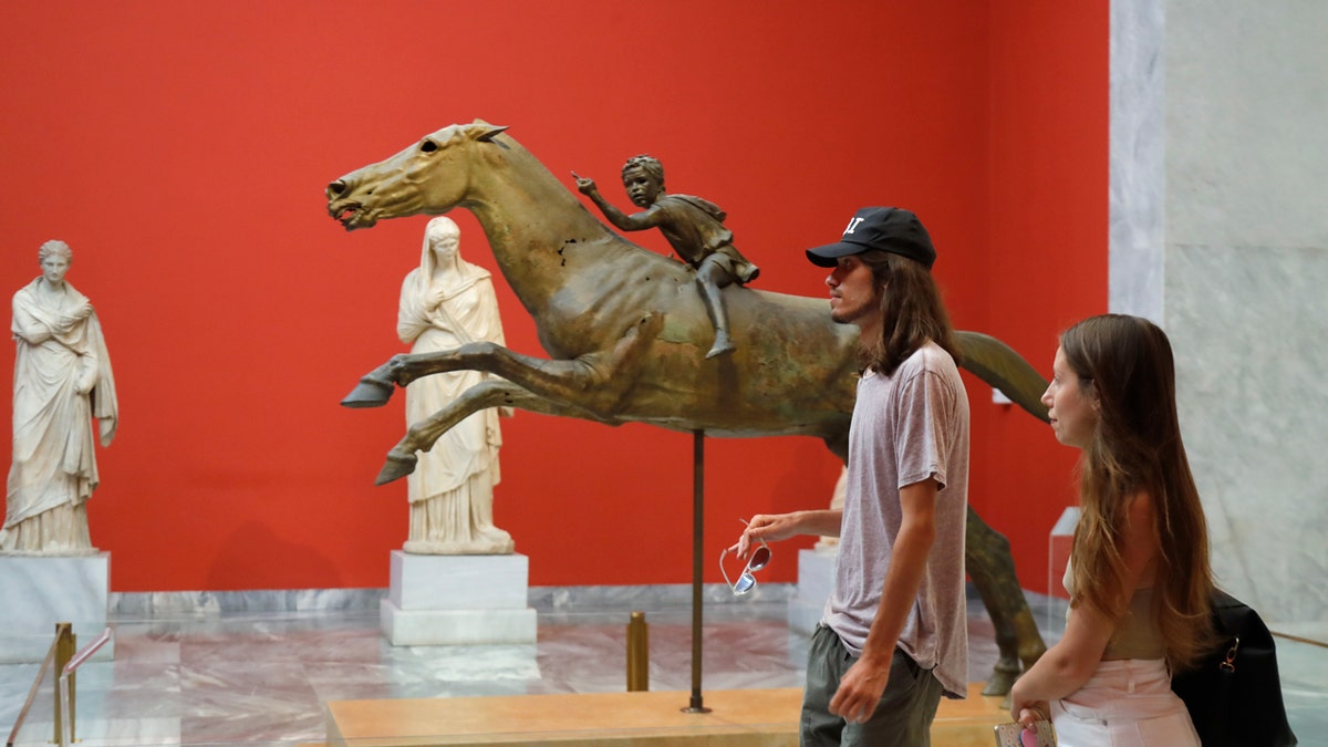 Una estatua en el Museo Arqueológico Nacional de Grecia