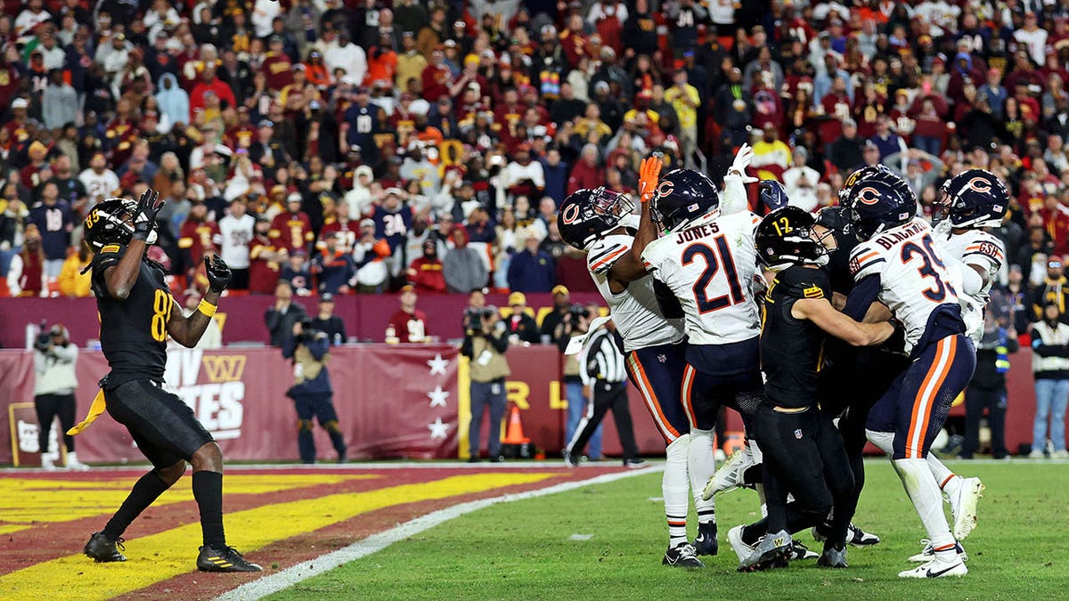 Noah Brown catches the touchdown