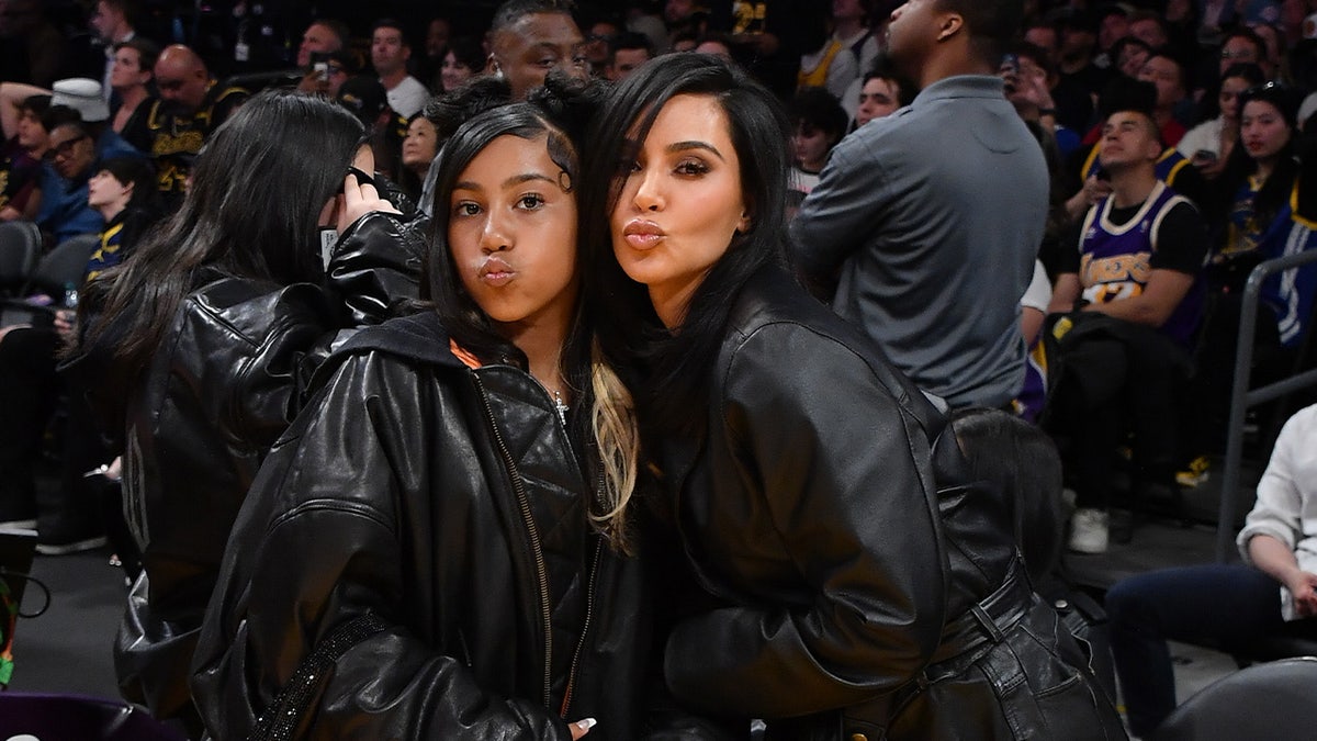 North West and Kim Kardashian hoops  game