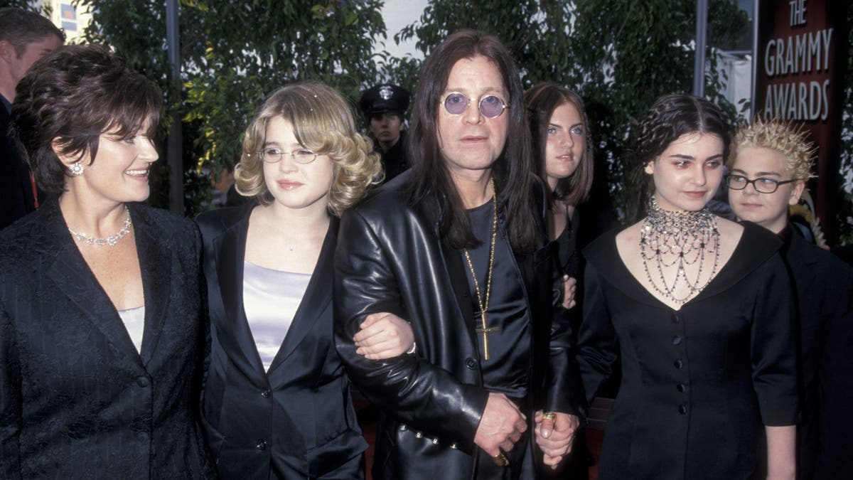 Fotografía de la familia Osbourne en 2000.