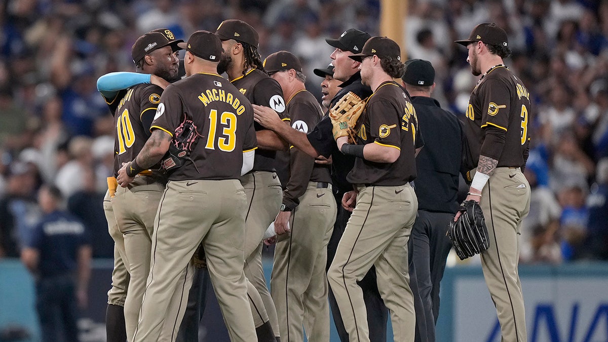 Padres' NLDS Game 2 win over Dodgers turns ugly as fans throw objects at San Diego players  at george magazine