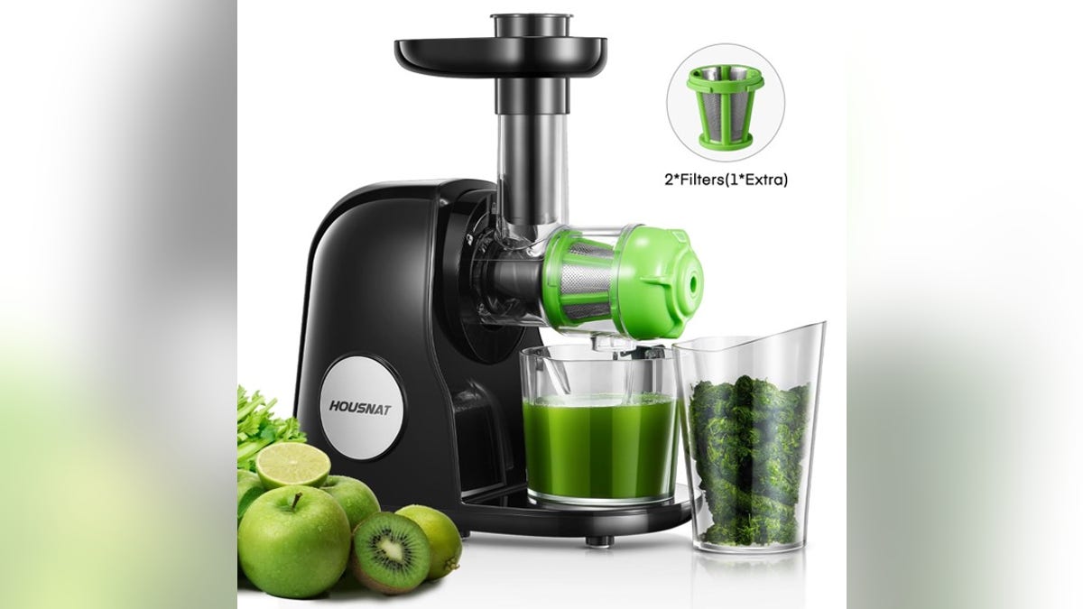 Make all kinds of juice with a high-end juicer.