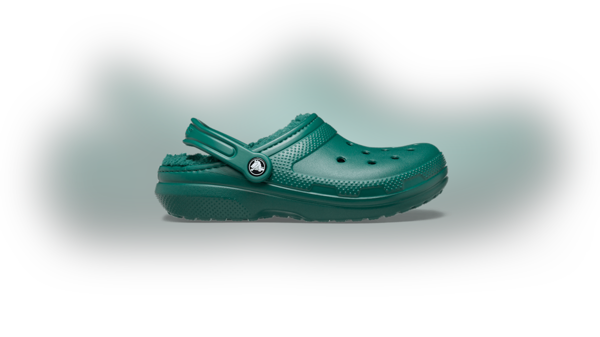 These lined Crocs are ideal slippers or everyday shoes. 