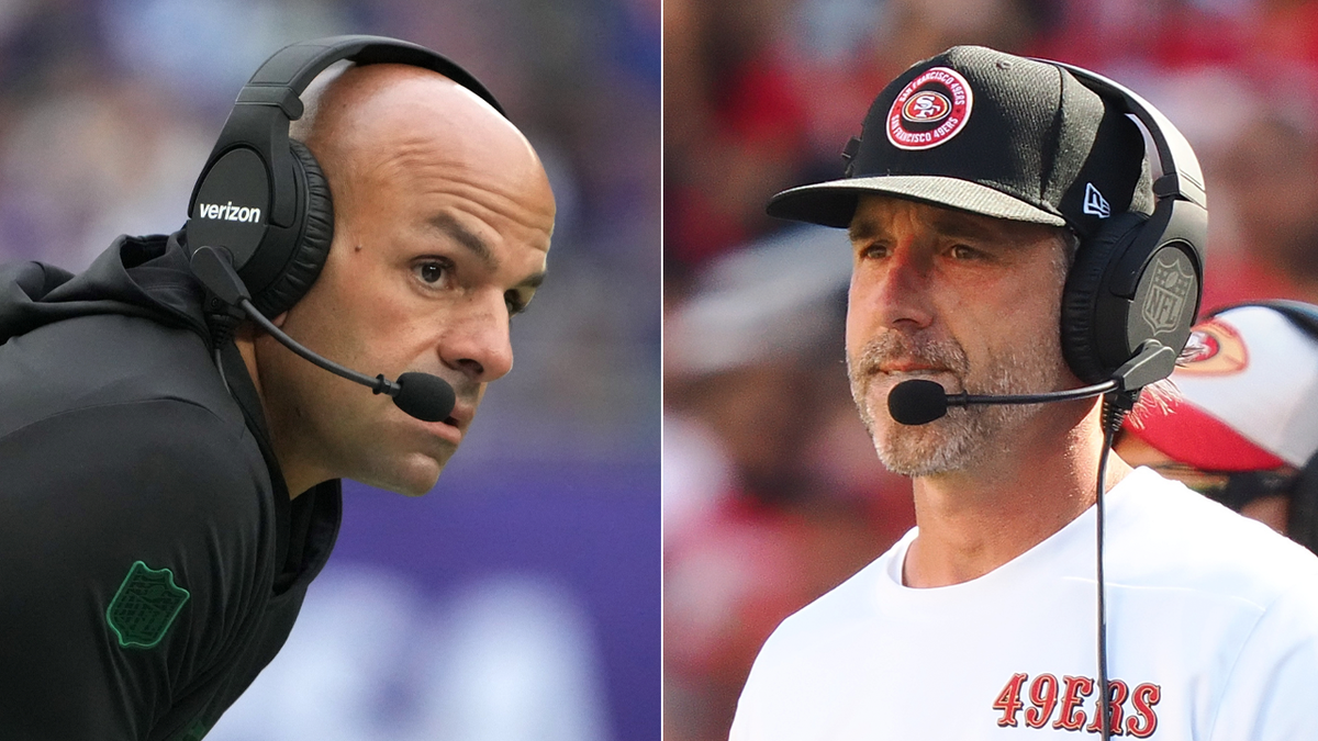 Robert Saleh y Kyle Shanahan, uno al lado del otro