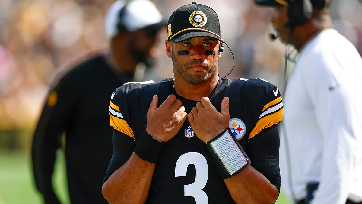 Russell Wilson Gets Starting Nod Over Justin Fields For Steelers ...