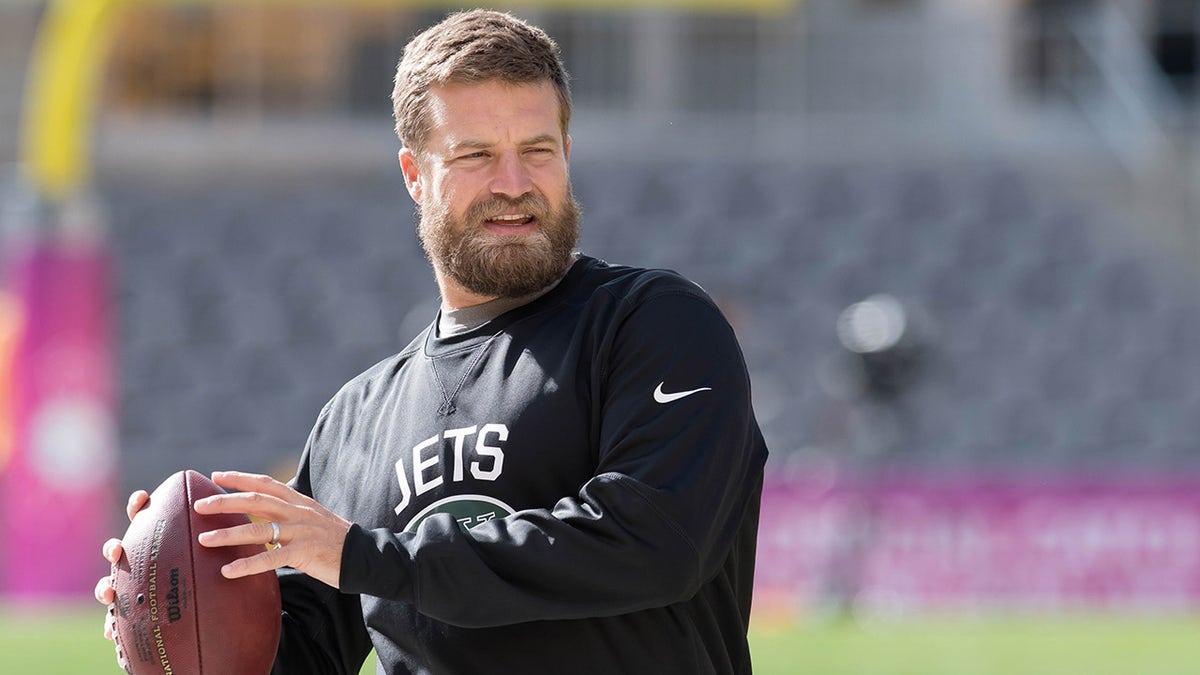 Ryan Fitzpatrick rozgrzewa się