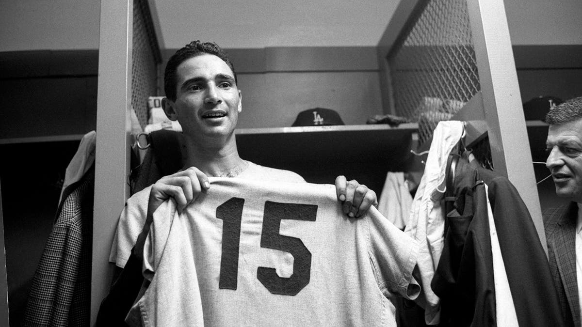 Sandy Koufax celebra 15 ponches