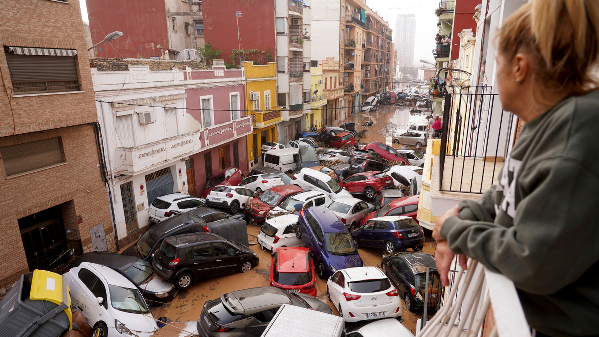 Vehículos atrapados en la calle