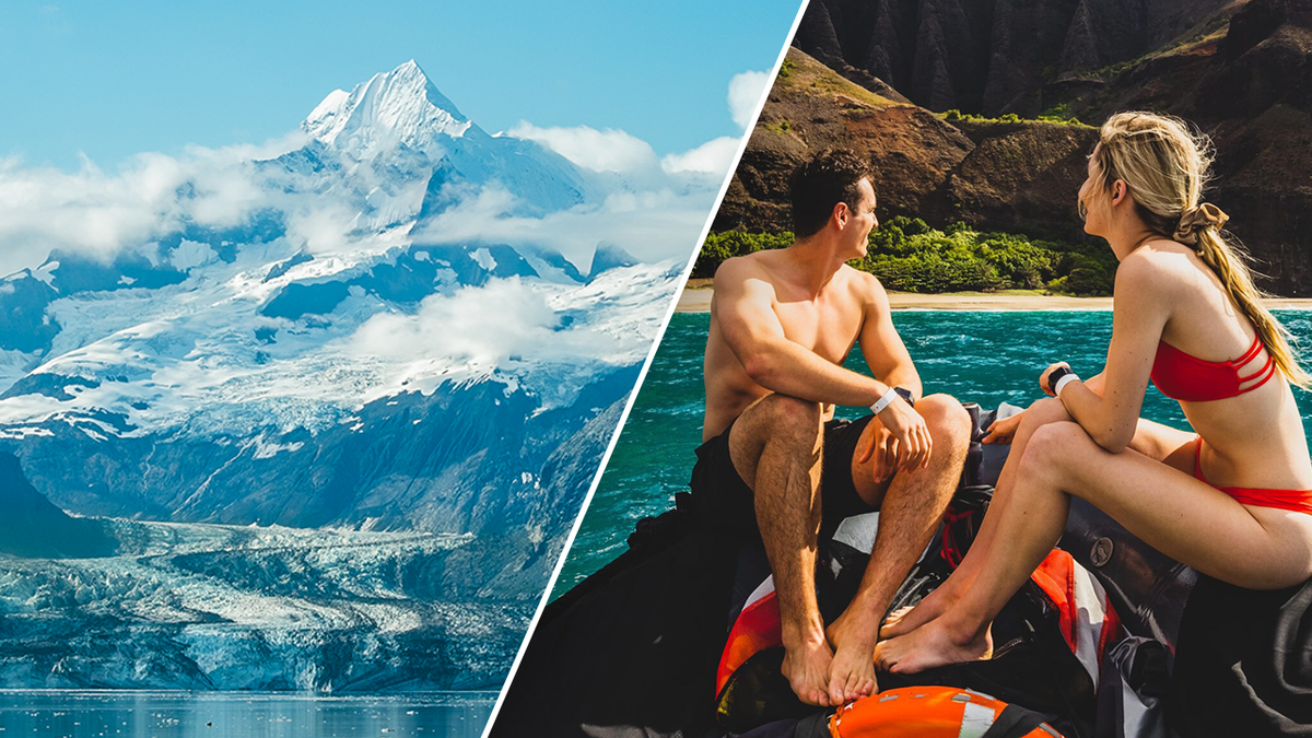 Glaciar y personas en un barco junto a la playa