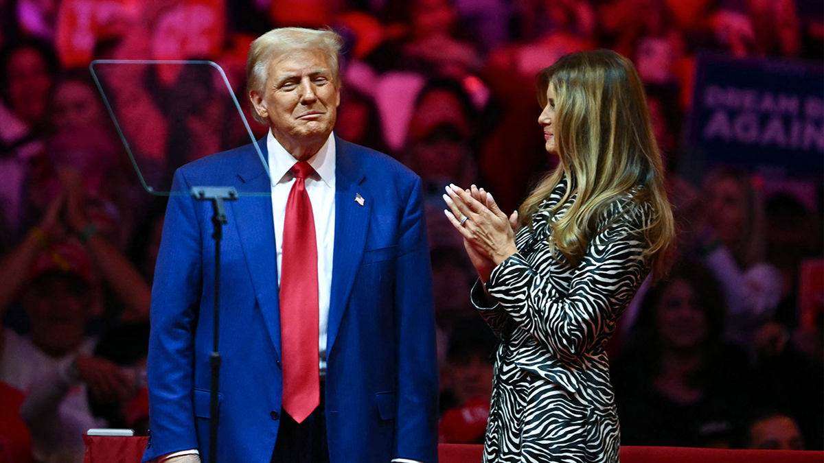 El expresidente Trump y Melania Trump en el mitin del MSG