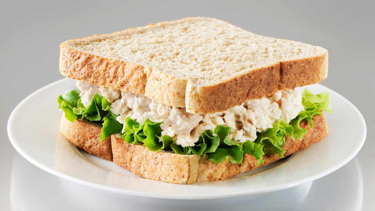 Tuna sandwich