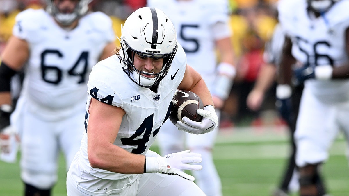 El No. 4 Penn State realiza una jugada de truco de 'fútbol de banderas' que lleva a un touchdown épico contra la USC