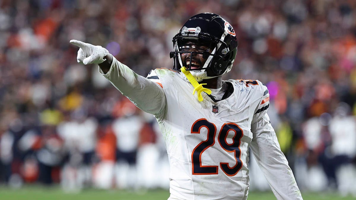 Bears' Tyrique Stevenson taunts Commanders fans before Jayden Daniels ...