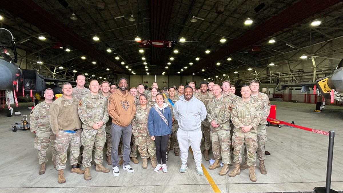 Maurice Jones-Drew en la base militar